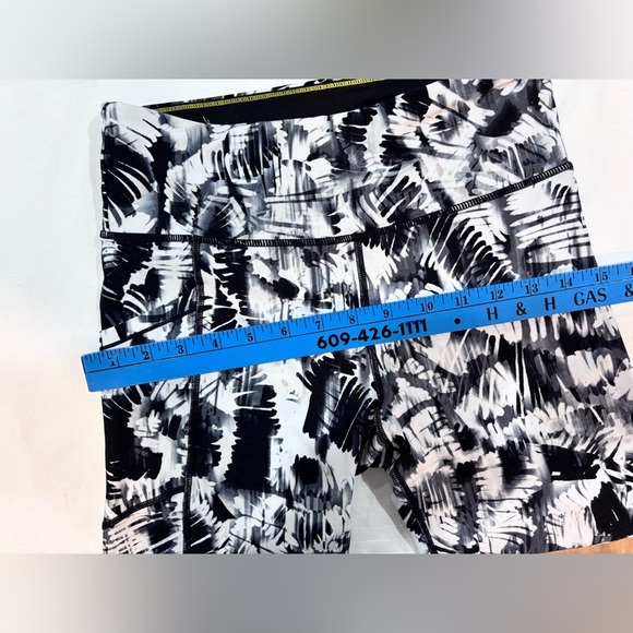 🩳 Calvin Klein Performance High-Waist Yoga/Running Shorts 🏃‍♀️ - Picture 9 of 11